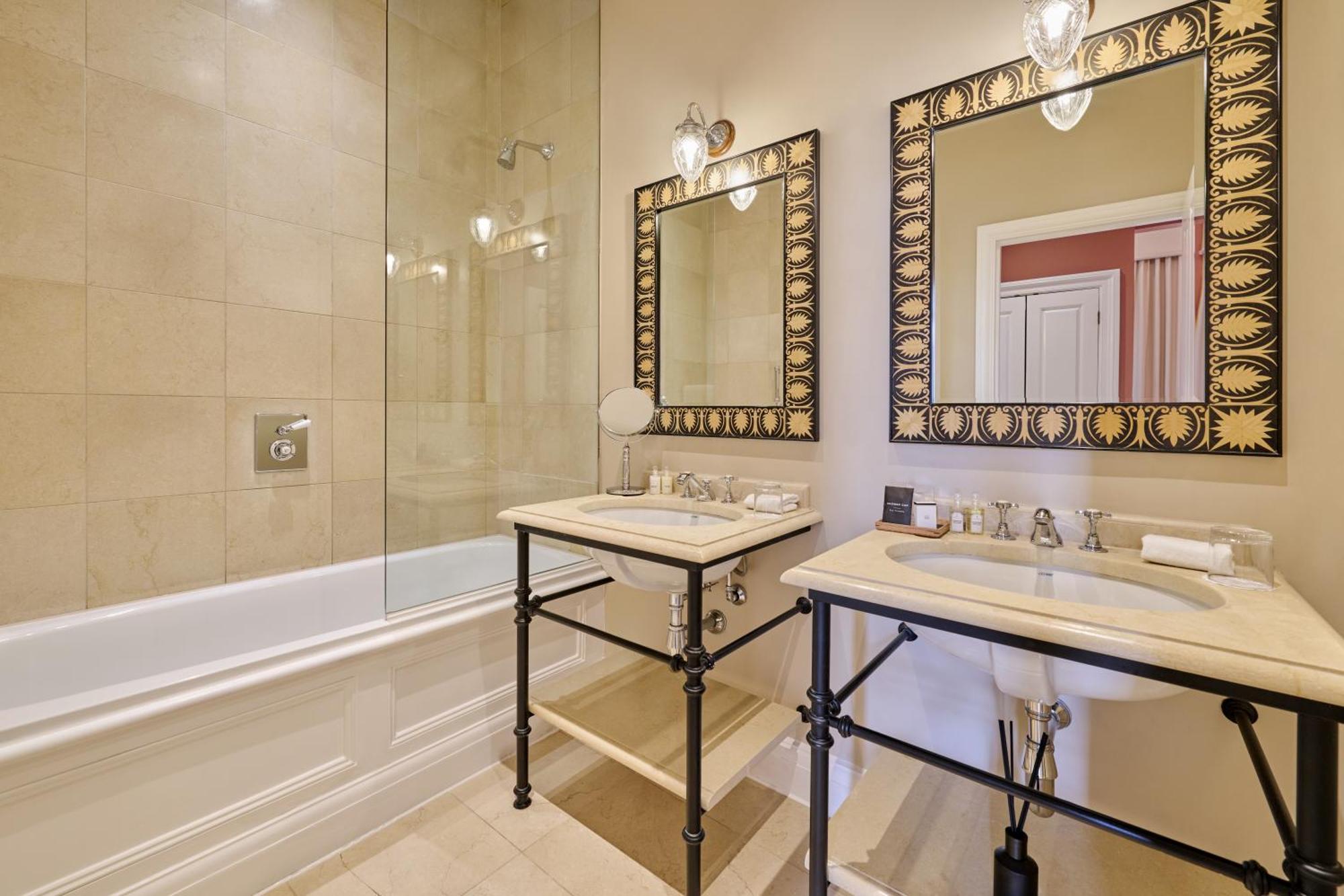 Roseate House Отель